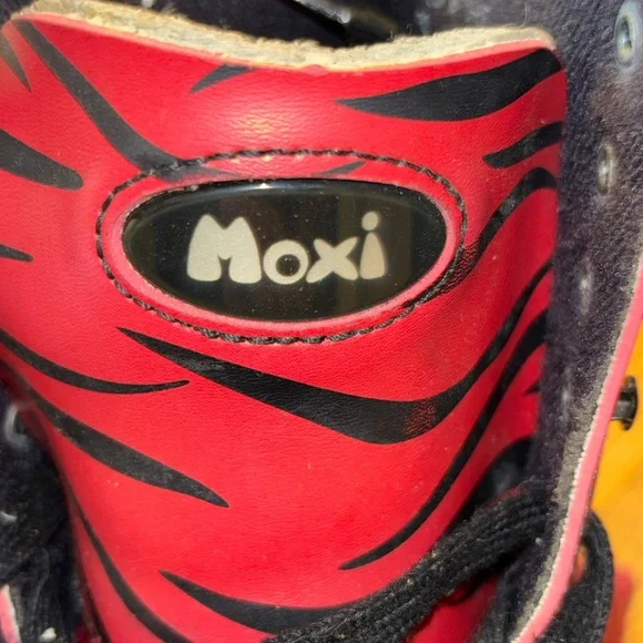 Limited edition metal plate zebra Moxie size 9 Skates - Picture 4 of 5
